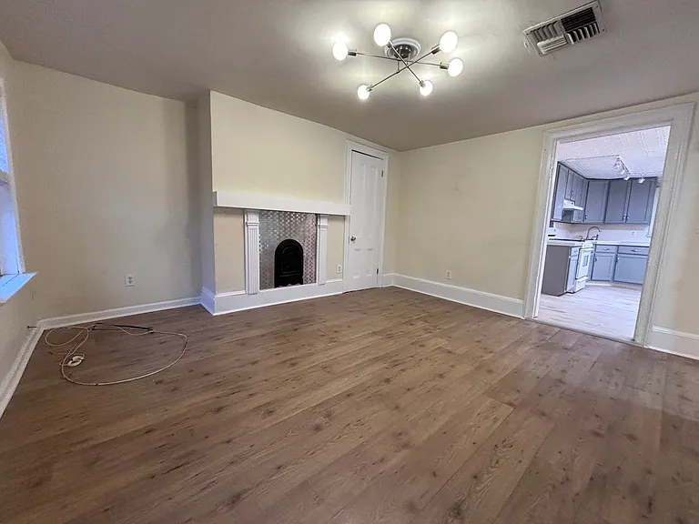 315 Bloomfield St — Photo 6