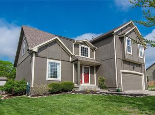 4902 Brownridge St, Shawnee, KS 66218