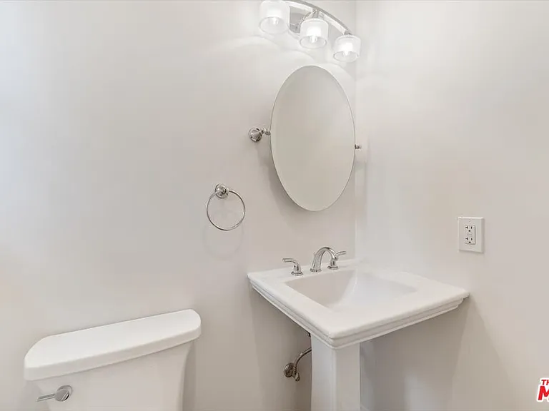 4328 Goodland Ave — Photo 20