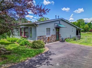 1399 Broad St, Elizabethton, TN 37643