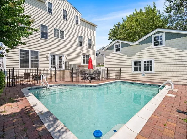 20 Heald Rd, Brigantine, NJ 08203