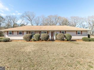 7019 Three Oaks Dr W, Macon, GA 31216
