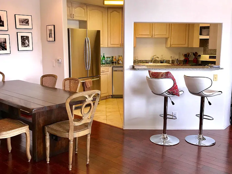8349 Blackburn Ave #302 — Photo 93