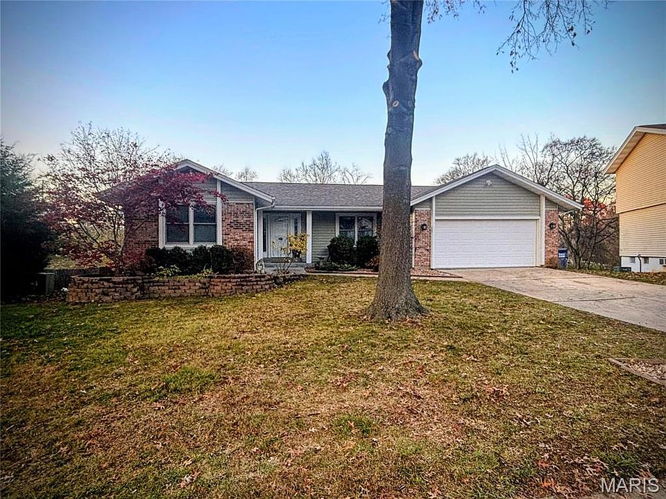 1st image of 3967 Summerview Dr