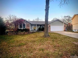 3967 Summerview Dr, Saint Charles, MO 63304