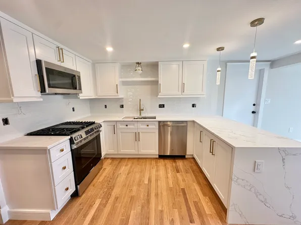 320 Orchard St #320, Watertown, MA 02472