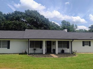 24 Victor Dr, Longview, TX 75601