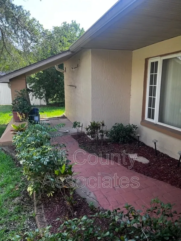 2 bed, 2.0 bath, 1232 sqft, $1,695 — Photo 3