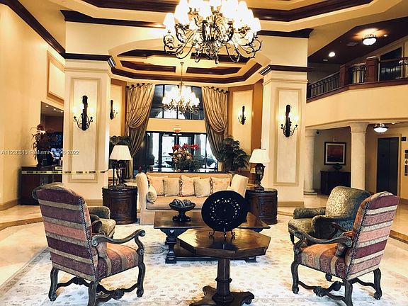 Beautiful & Welcoming Lobby