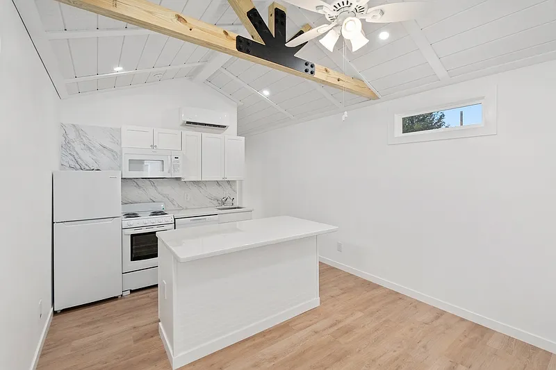 1 bed, 1.0 bath, 400 sqft, $1,071 — Photo 3
