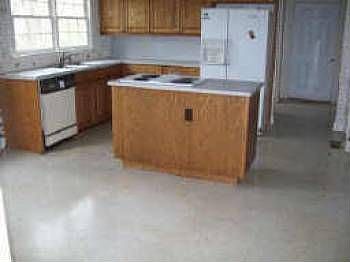 3rd image of 1089 Equestrian Dr NW