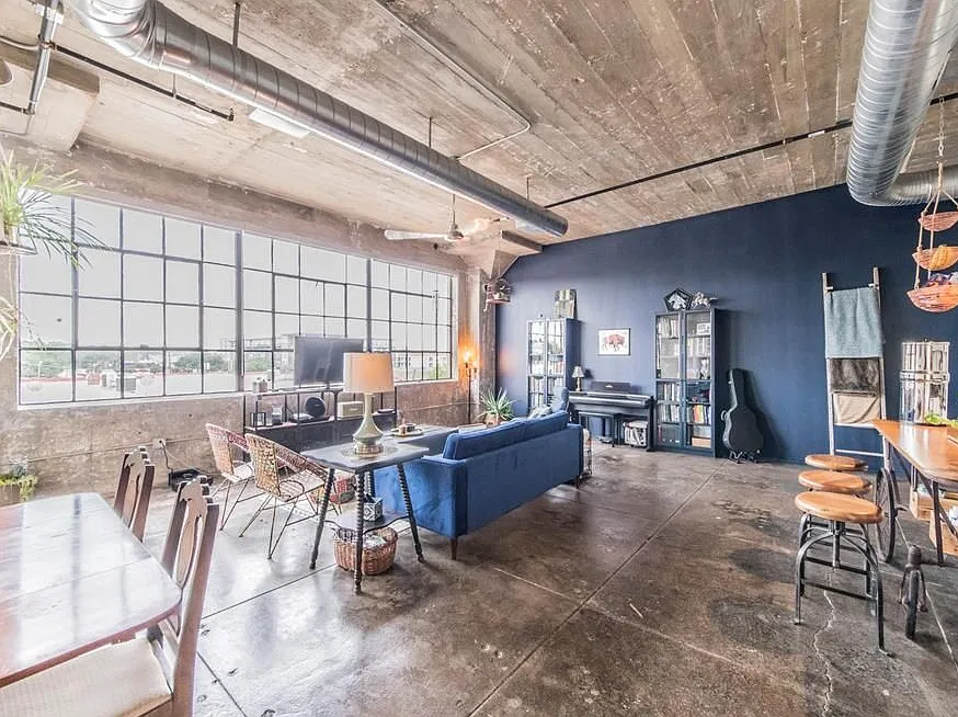 Apartment for Rent — Photo 3