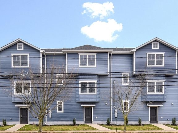 2nd image of 117 Valley Rd APT 3