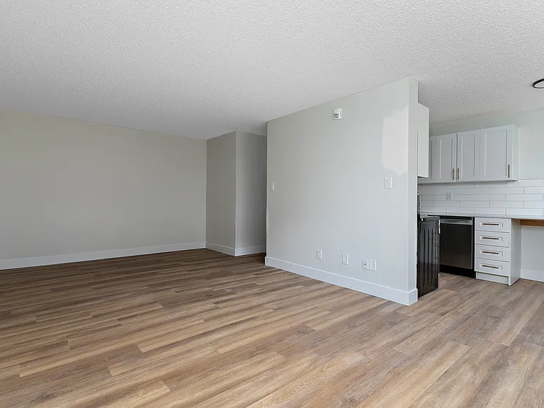 10630 114th St NW — Photo 17