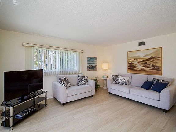5th image of 5476 Swift Rd #19
