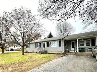 2 Candy Ct, Smithfield, RI 02917