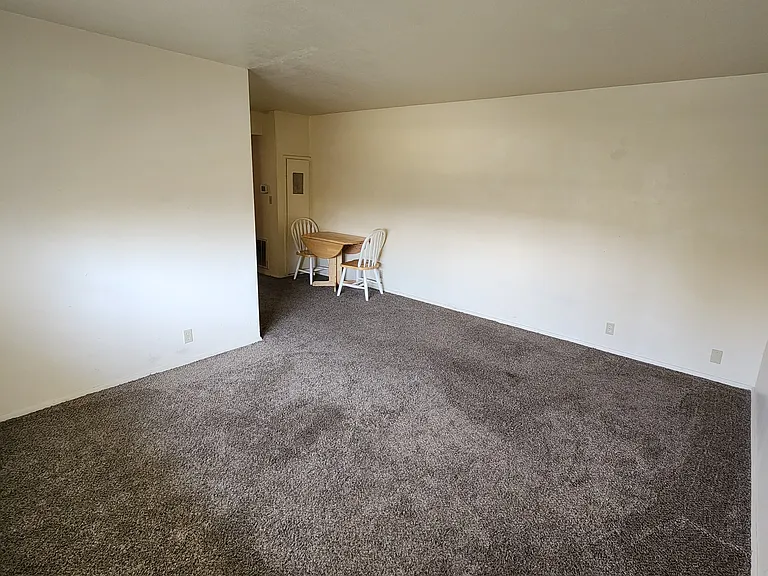 611 S 2nd St #6 — Photo 2