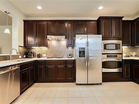 5th image of 9516 Solana Vista Loop #B