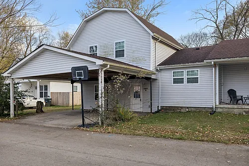 801 Poplar Ave #B Photo 1