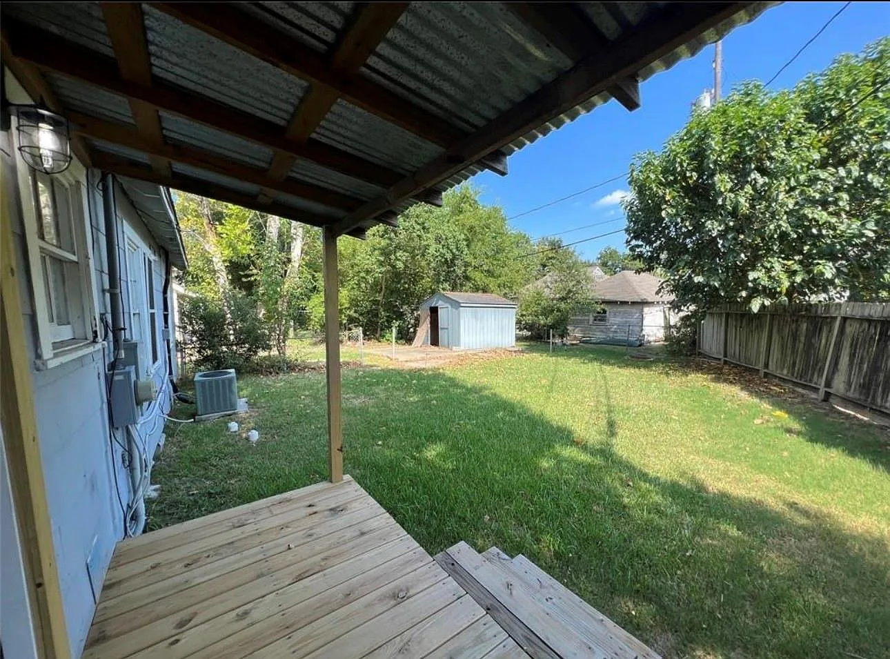 3 bed, 1.0 bath, 897 sqft, $1,650 — Photo 4