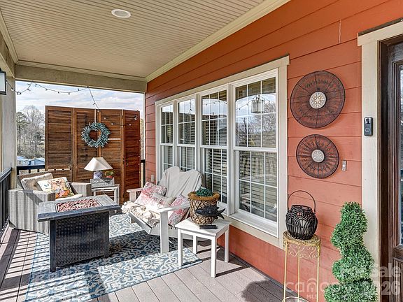 2nd image of 1645 Ivy Hill Rd