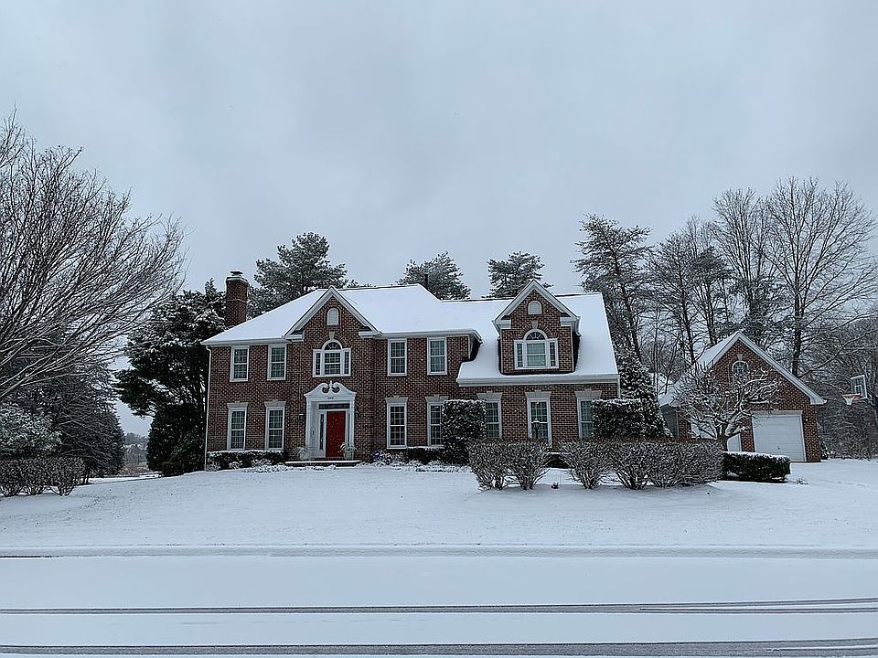 2nd image of 15576 Smithfield Pl