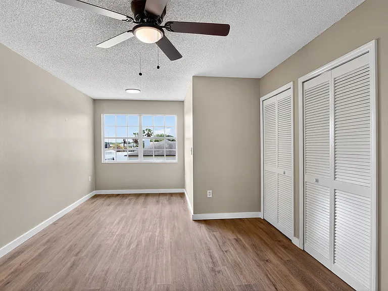 802 Arietta Cir N — Photo 28