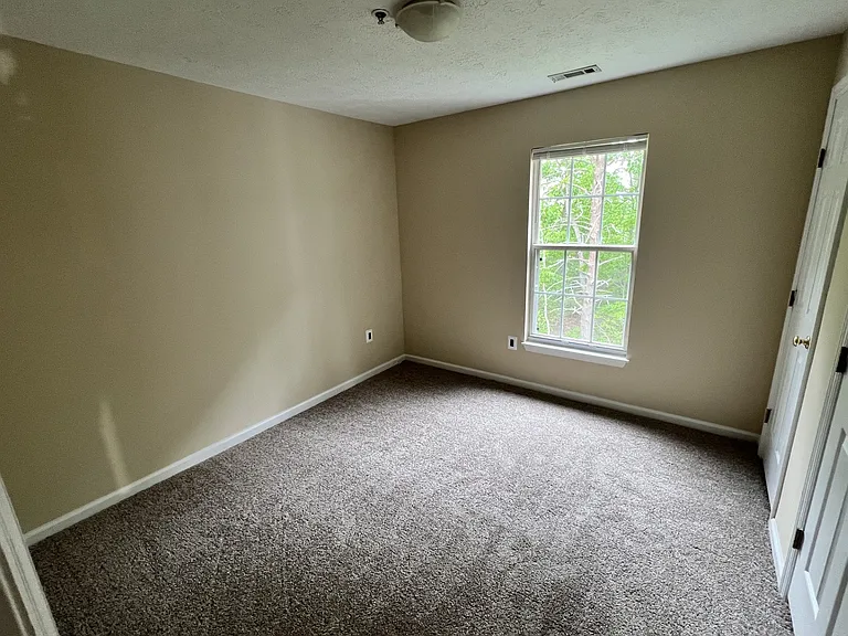 904 Cedar Crest Ct #2 — Photo 16