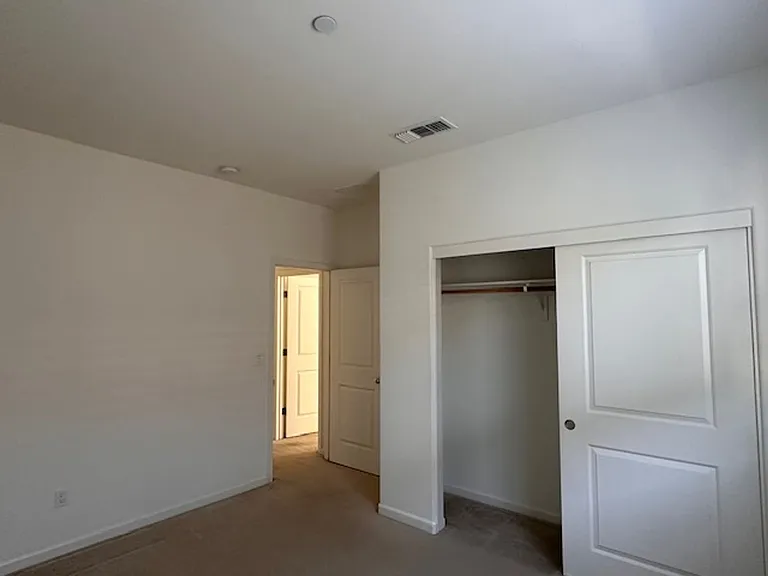 18281 Parkside Ct — Photo 9