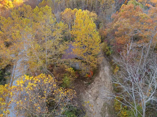 9993 State Highway 11, Manchester, KY 40962