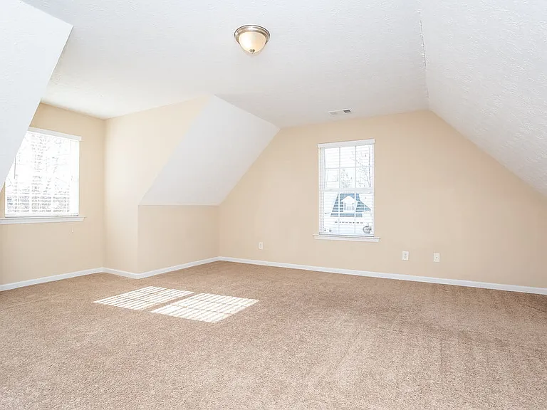 218 Prescott Ct — Photo 12
