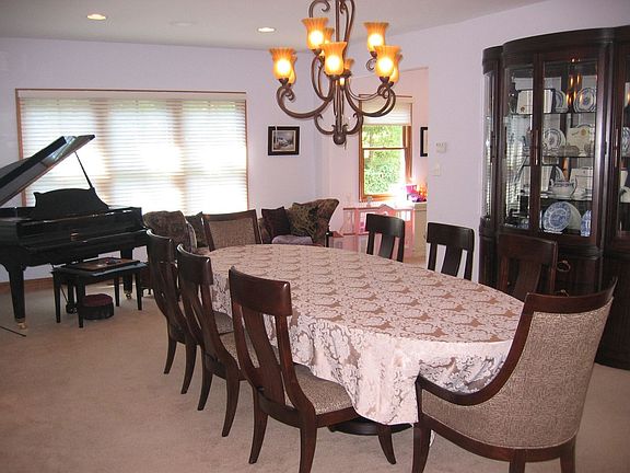 Large Dining Room with 7 windows