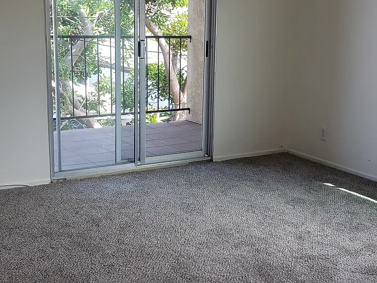122 W Marquita #B — Photo 9