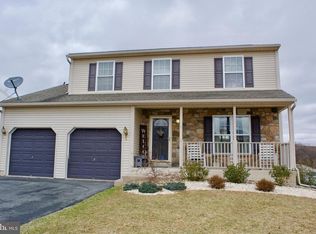 19 Mountain View Ln, Pottsville, PA 17901