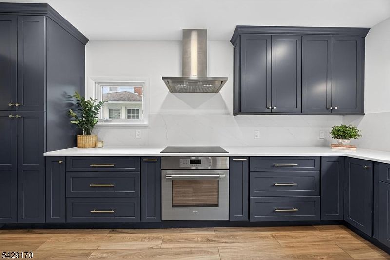 1st image of 653 Ridgewood Avenue
