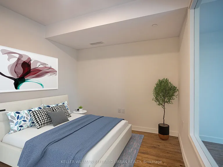 325 University Ave W #203 — Photo 6