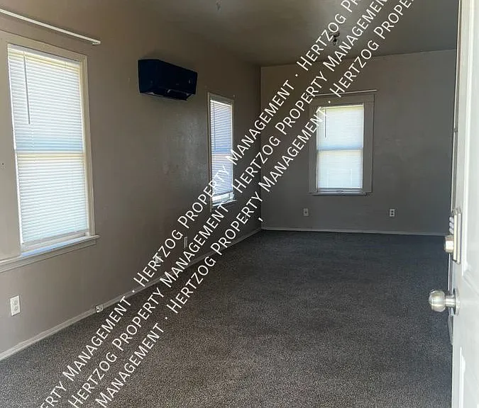 409 W Summit Ave — Photo 7