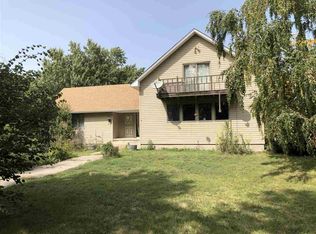 54570 130th Rd, Shelton, NE 68876