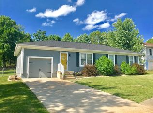 1003 Renee Lynde Dr, Pleasant Hill, MO 64080