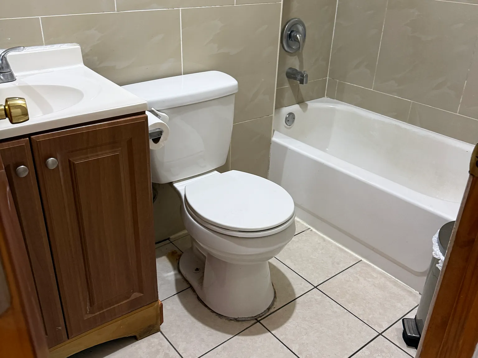 3 bed, 1000 sqft, $1,400 — Photo 3