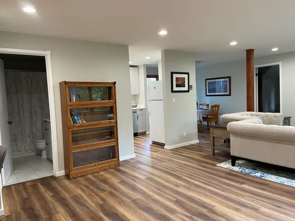 204B SW Normandy Rd #B, Seattle, WA 98166