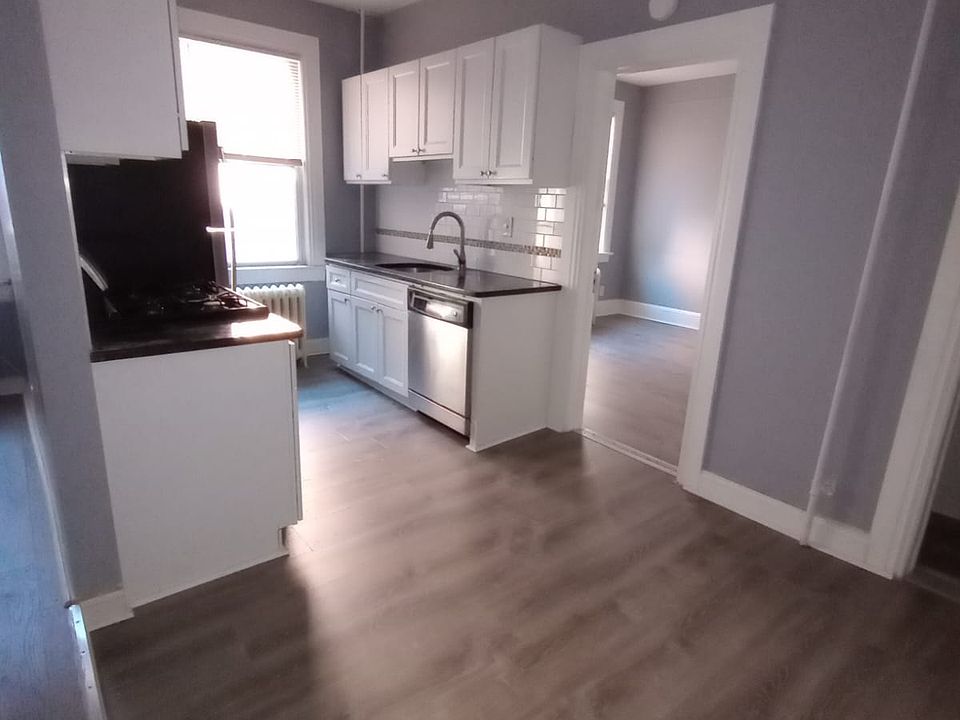 1st image of 255 Lafayette Ave #22A