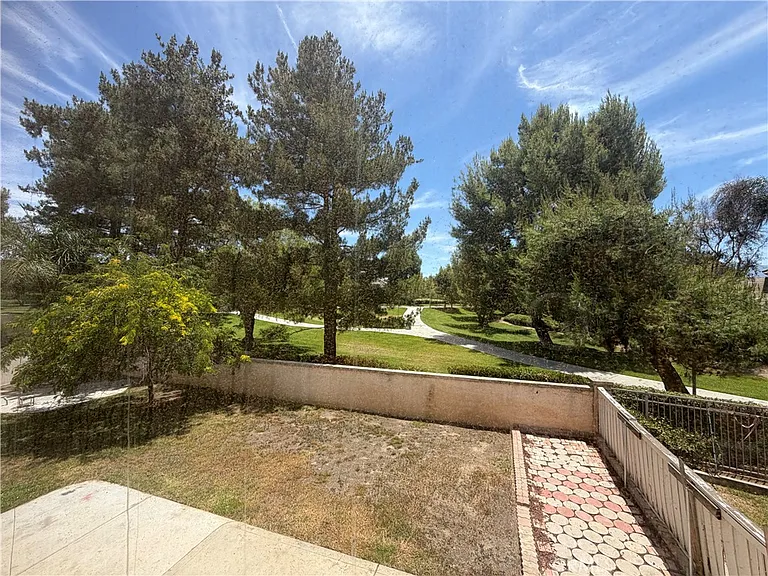 42920 Corte Salamanca — Photo 15
