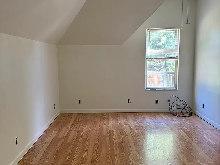 404 E Church St #C — Photo 8