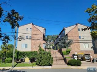 1349 15th St, Fort Lee, NJ 07024