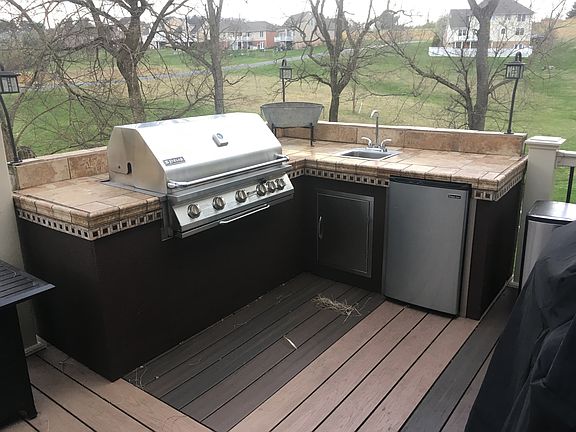 Outdoor Kitchen