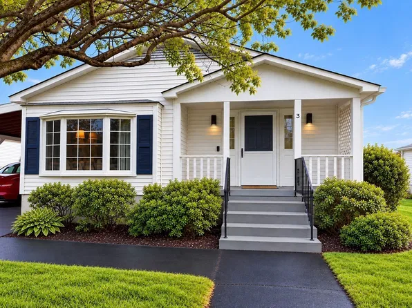 3 Roundtable Rd, Attleboro, MA 02703