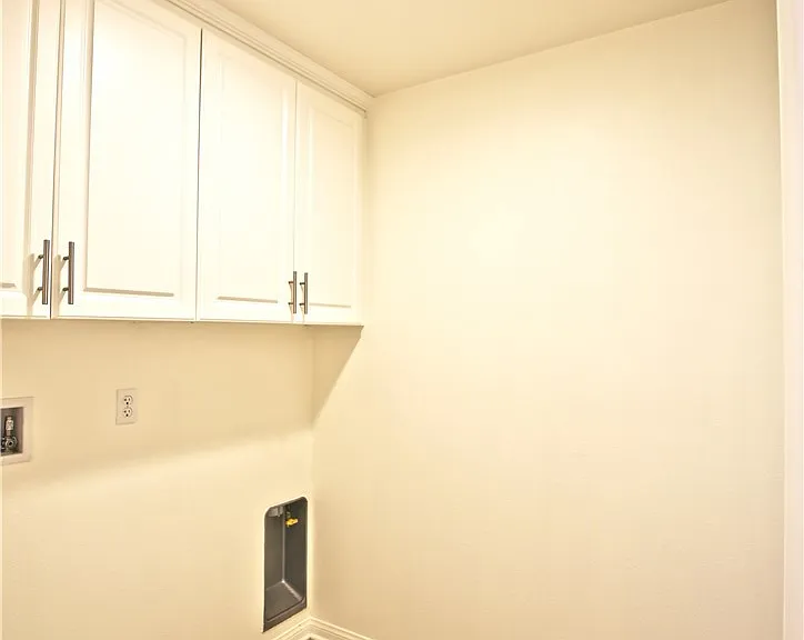 683 Huron Pl — Photo 13