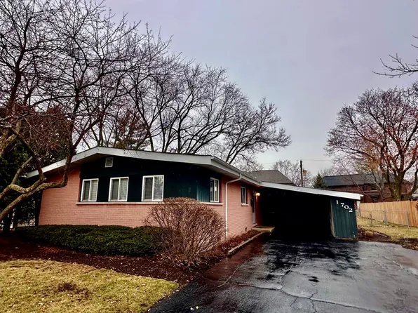 1702 W Oakton St, Arlington Heights, IL 60004
