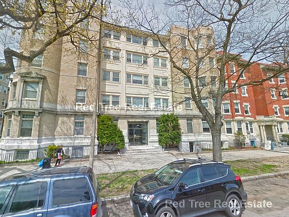 5th image of 1315 Commonwealth Ave APT 307